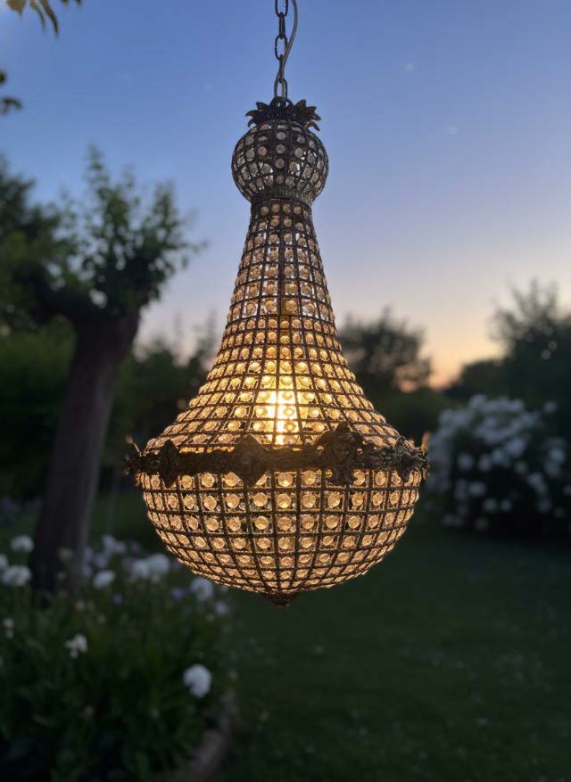 lampadario-a-mongolfiera-in-cristallo-e-ottone-con-elementi-di-murano